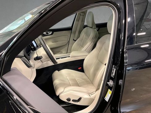 Used 2024 Volvo XC60 T8 Ultimate w/ Protection Package Premier AWD/4WD image 22