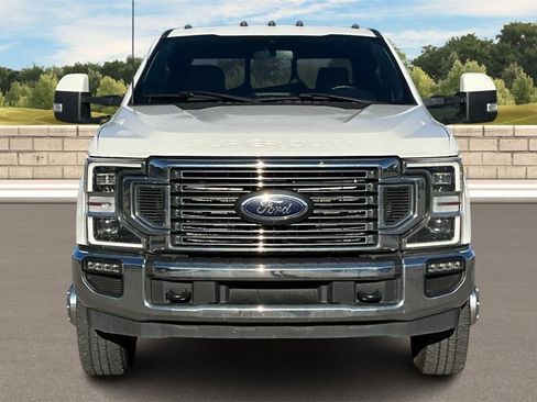 Used 2022 Ford F350 Lariat w/ Lariat Ultimate Package image 3