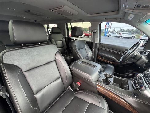 Used 2019 Chevrolet Suburban LT AWD/4WD image 29