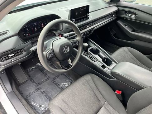 Certified 2023 Honda Accord EX image 12