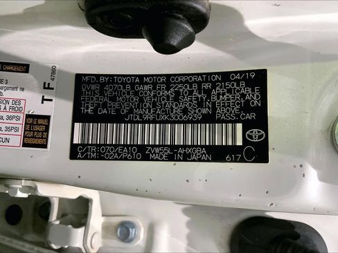 Used 2019 Toyota Prius LE image 31