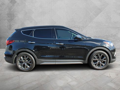 Used 2018 Hyundai Santa Fe Sport image 3