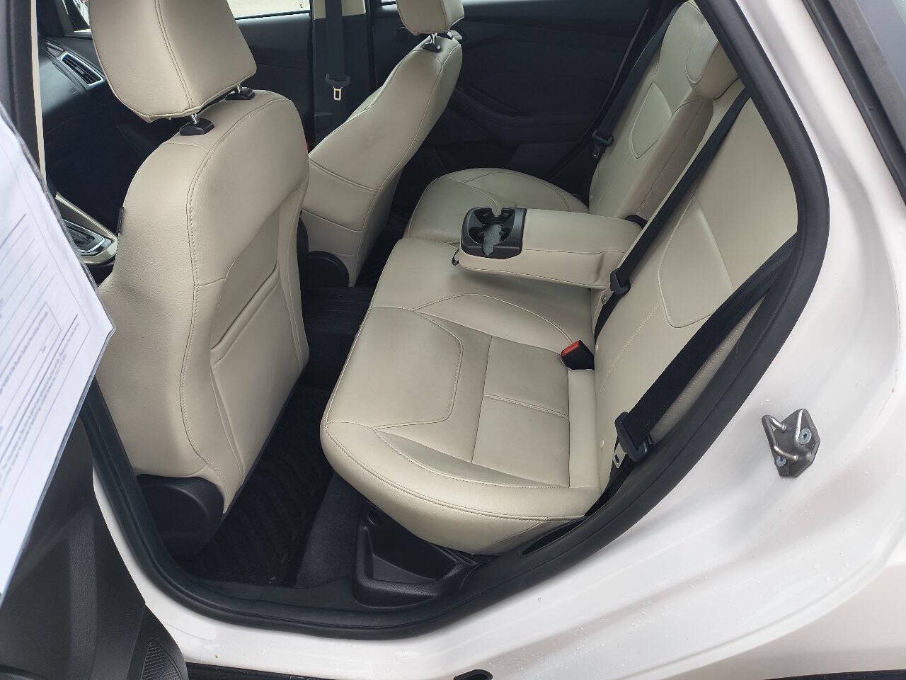 Used 2018 Ford Focus Titanium FWD image 18