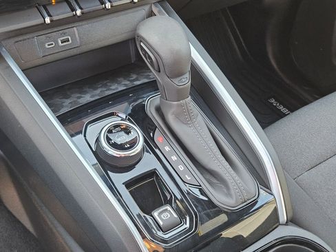 Used 2023 Chevrolet Colorado Trail Boss w/ Advanced Trailering Package image 25