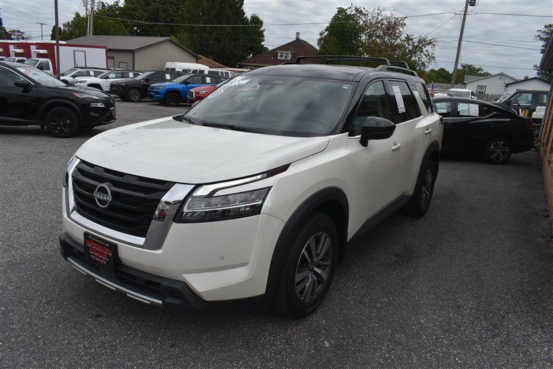 Used 2024 Nissan Pathfinder SL AWD/4WD image 8