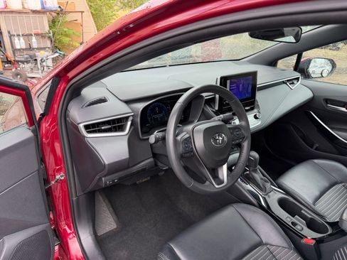 Used 2024 Toyota Corolla XSE FWD image 18