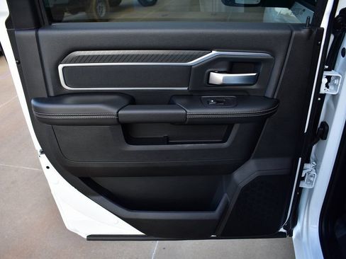 New 2026 RAM 2500 Big Horn AWD/4WD image 21