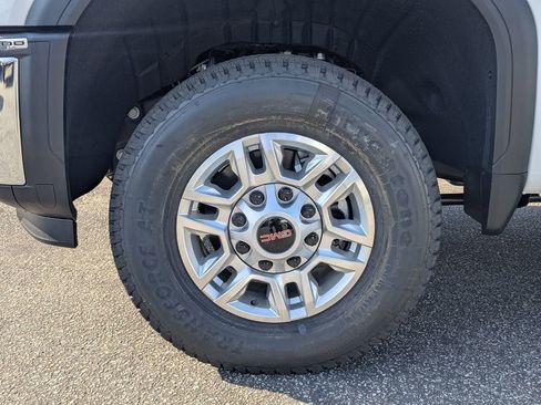 New 2026 GMC Sierra 2500 Pro w/ Convenience Package RWD image 17