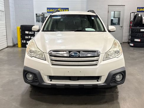 Used 2014 Subaru Outback 2.5i Premium image 2