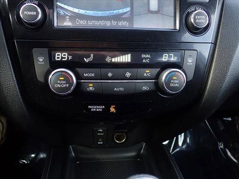 Used 2018 Nissan Rogue Sport SL w/ SL Premium Package image 20