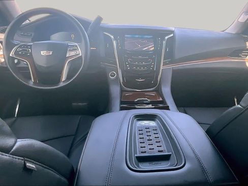 Used 2015 Cadillac Escalade Premium AWD/4WD image 14