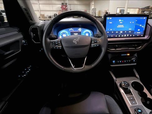 Certified 2025 Ford Bronco Sport Outer Banks w/ Outer Banks Tech Package+ AWD/4WD image 5