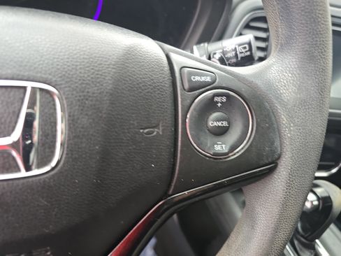 Used 2017 Honda HR-V EX image 17