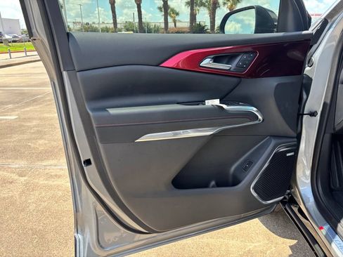 New 2026 Chevrolet Traverse RS FWD image 18