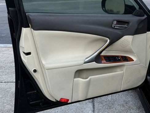 Used 2009 Lexus IS 350 RWD image 11