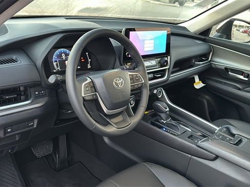 New 2026 Toyota Grand Highlander XLE image 16
