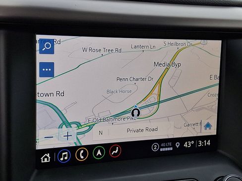 Used 2023 GMC Acadia AT4 w/ Technology Package image 19