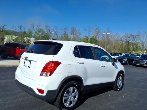 Used 2017 Chevrolet Trax LS w/ Fleet Convenience Package FWD image 7