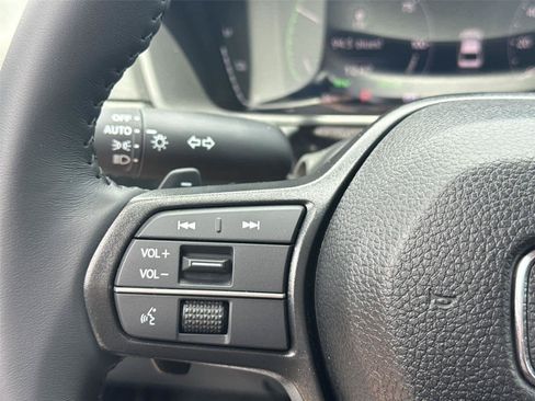 Used 2025 Honda Accord EX-L image 19