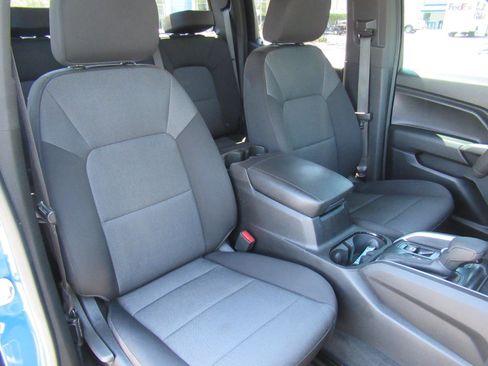 Used 2023 Chevrolet Colorado Trail Boss w/ LPO, Dark Essentials Package AWD/4WD image 10
