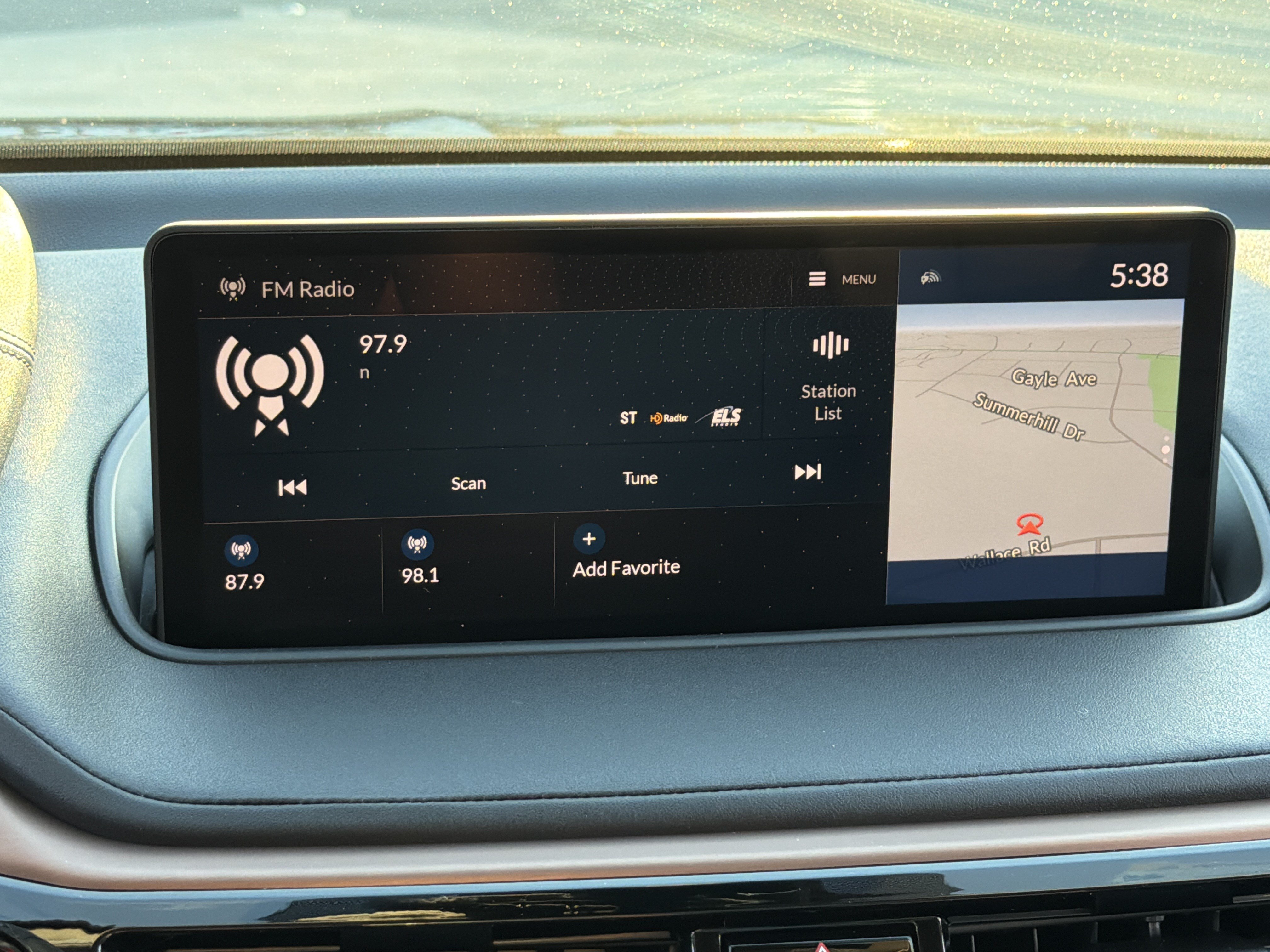 Used 2022 Acura MDX w/ Technology Package FWD image 23