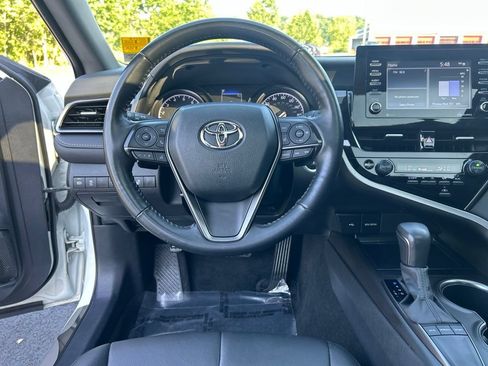 Used 2023 Toyota Camry SE w/ Cold Weather Package FWD image 13