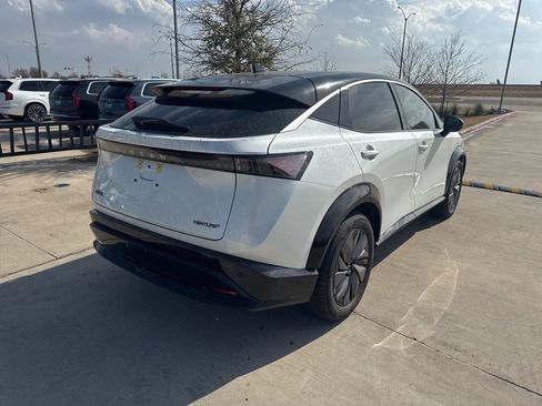 Used 2023 Nissan Ariya FWD image 3