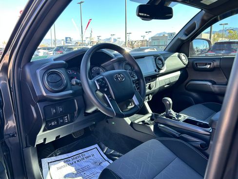 Used 2023 Toyota Tacoma TRD Sport w/ Advanced Technology Package image 10