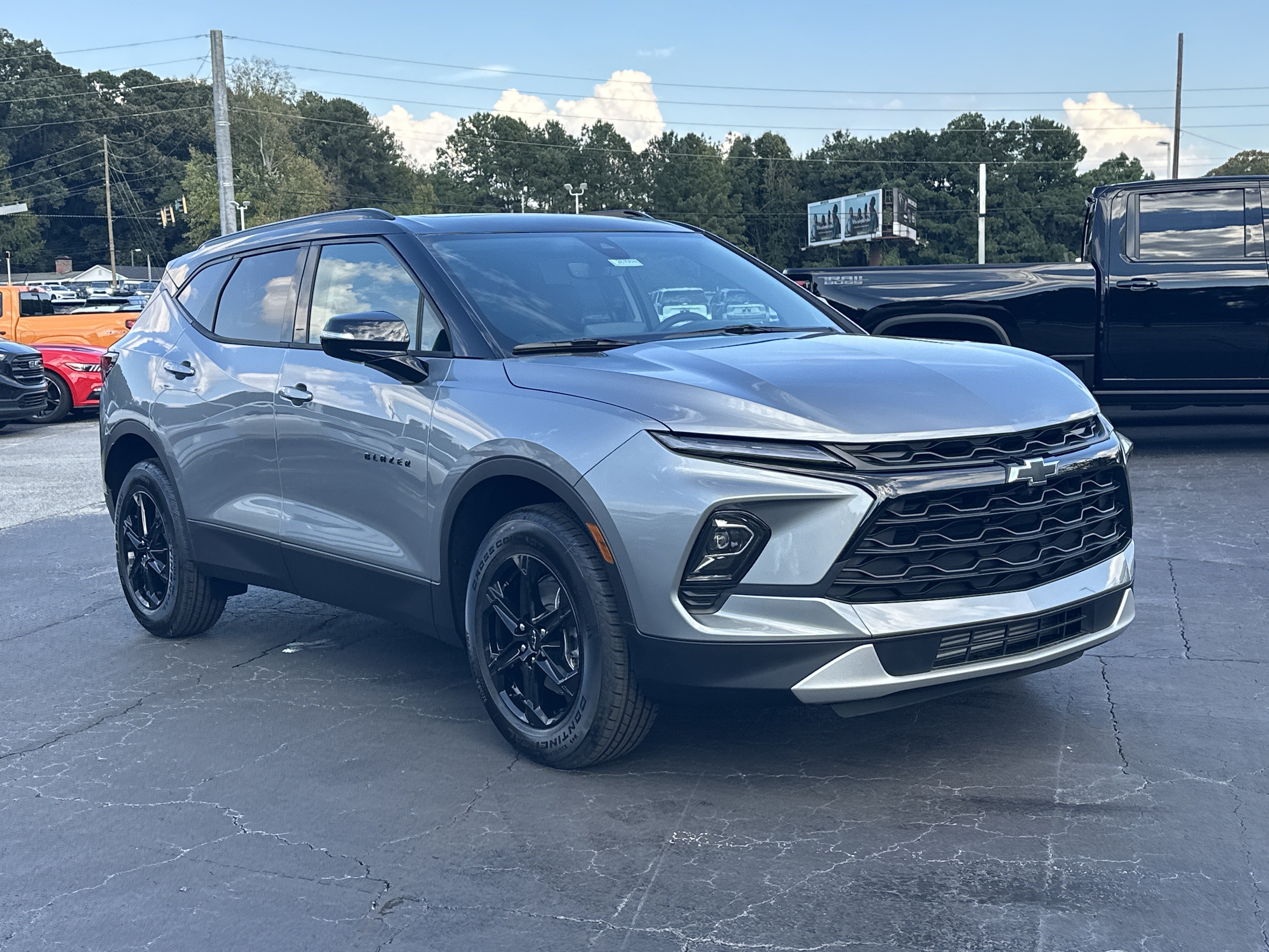 New 2026 Chevrolet Blazer LT w/ Sound & Technology Package FWD image 2