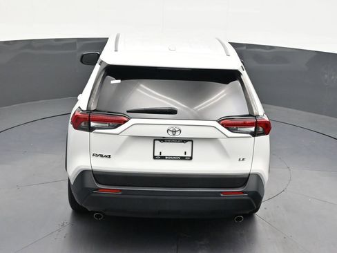 Used 2023 Toyota RAV4 LE FWD image 13