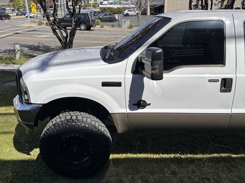 Used 2004 Ford F250 Lariat image 10