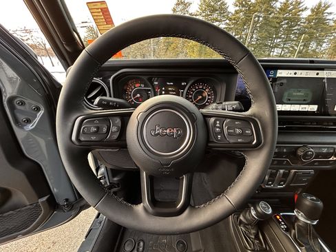 Certified 2025 Jeep Wrangler Sport AWD/4WD image 12