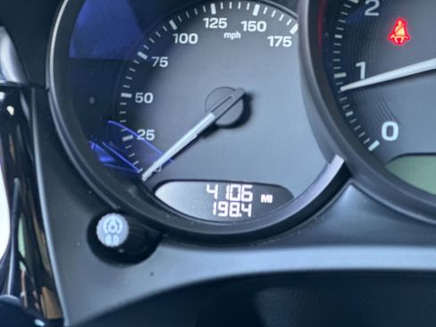 Certified 2025 Porsche Macan image 30