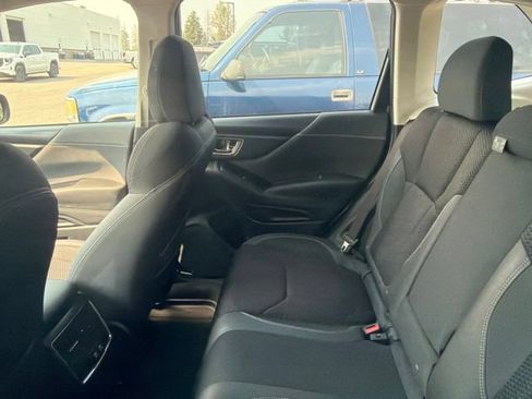Used 2019 Subaru Forester Premium AWD/4WD image 13