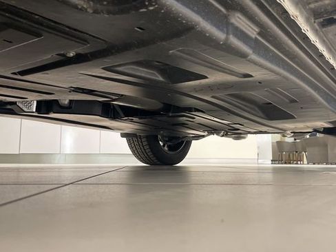 Used 2025 Jaguar F-PACE R-Dynamic S image 21