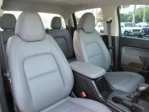 Used 2022 Chevrolet Colorado W/T w/ Custom Special Edition image 9