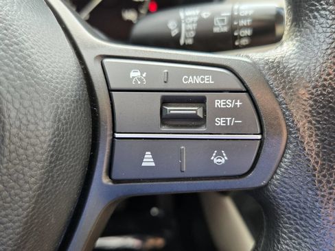 Used 2025 Honda HR-V LX image 21