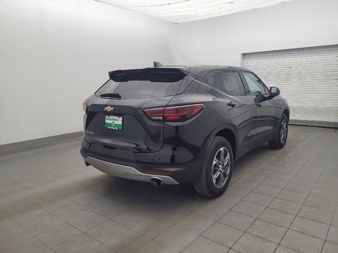 Used 2025 Chevrolet Blazer LT FWD image 9
