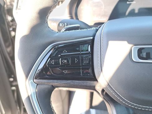 Certified 2023 Jeep Grand Cherokee Overland w/ Luxury Tech Group IV image 18