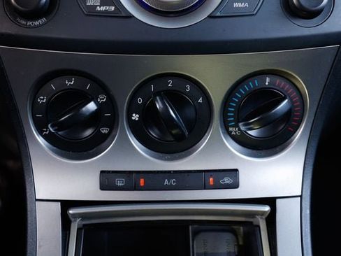 Used 2011 MAZDA MAZDA3 i Touring image 35