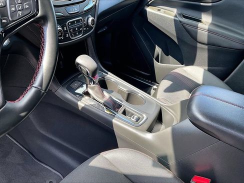 Used 2023 Chevrolet Equinox RS AWD/4WD image 19