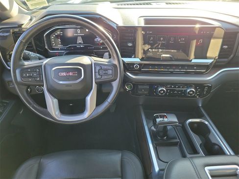 Used 2022 GMC Sierra 1500 SLT image 4