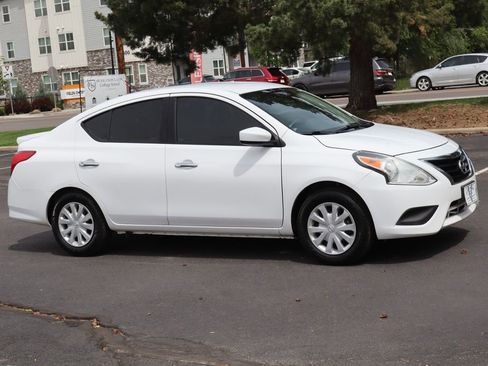 Used 2019 Nissan Versa SV FWD image 2