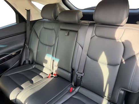 Used 2025 Genesis GV70 2.5T image 13