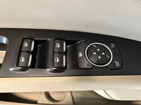 Used 2020 Ford Fusion SEL FWD image 15