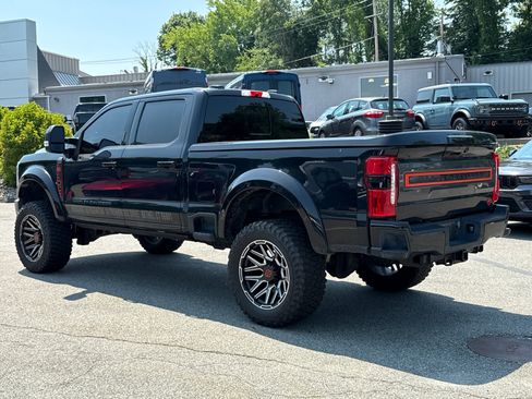 Used 2024 Ford F250 Lariat w/ Lariat Ultimate Package AWD/4WD image 6