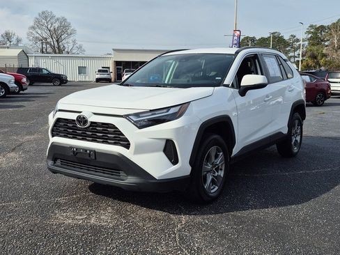 Used 2024 Toyota RAV4 XLE image 6