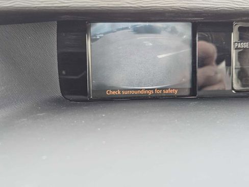 Used 2012 Toyota Sienna XLE image 17