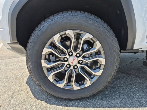 New 2026 GMC Canyon Denali AWD/4WD image 36