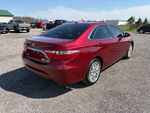 Used 2017 Toyota Camry XSE FWD image 3